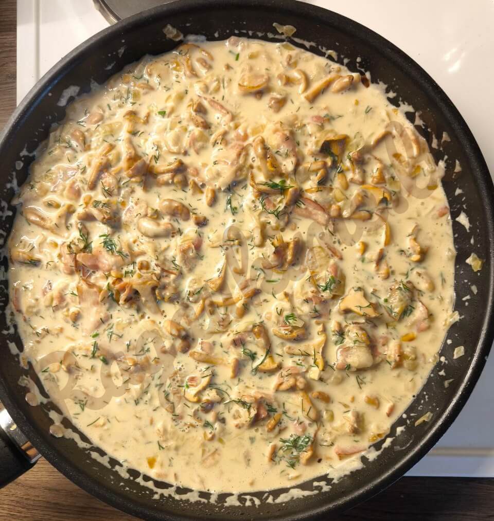 Voveraičių padažas su grietinėle