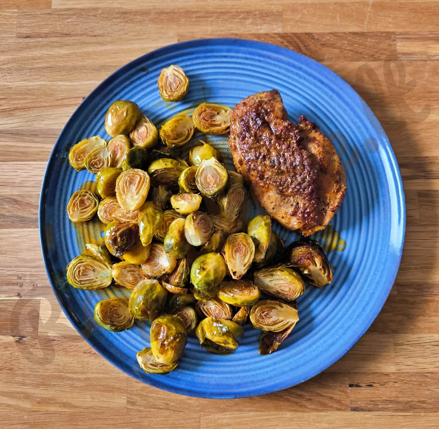 Anties krūtinėlė orkaitėje su Briuselio kopūstais