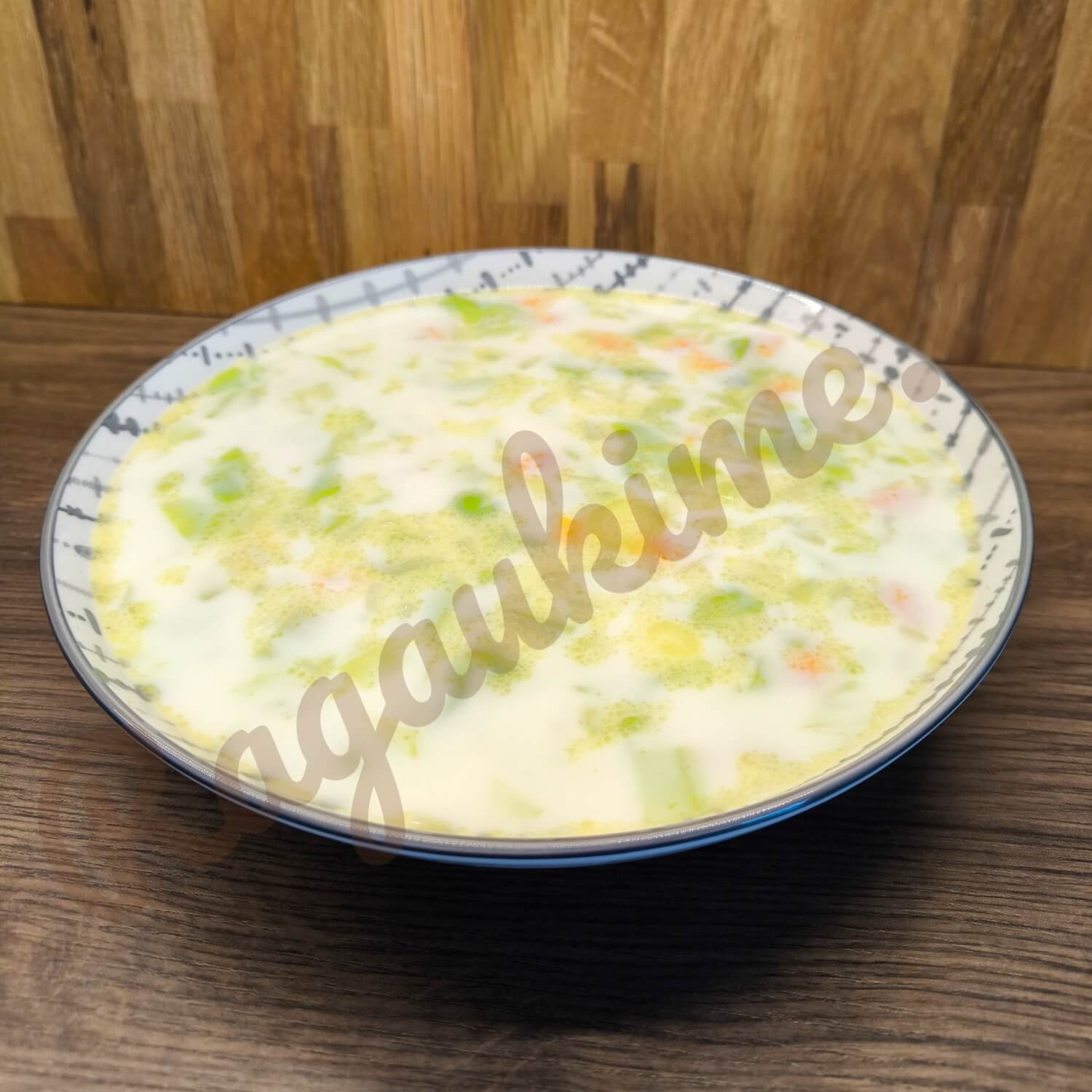 Pieniška šviežių kopūstų sriuba